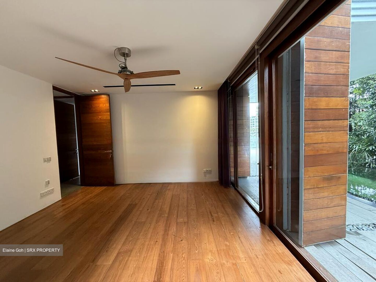Ocean Drive (D4), Detached #444680011